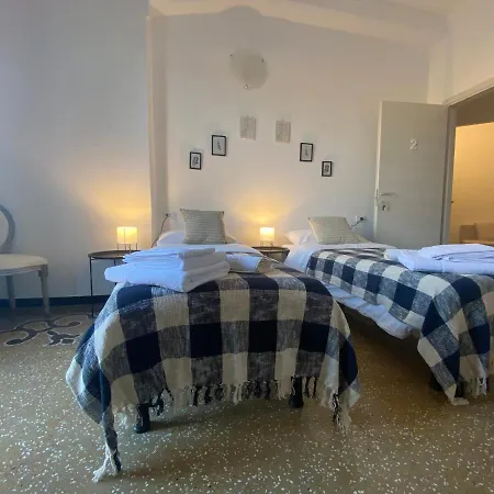 Casa Amedeo فندق مبيت وإفطار