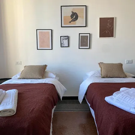 Casa Amedeo فندق مبيت وإفطار جنوة